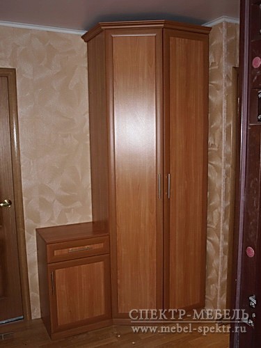 Шкаф угловой